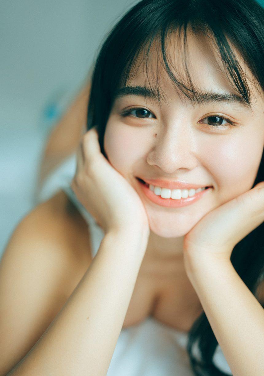 豊島心桜1st写真集「心桜ばかり」