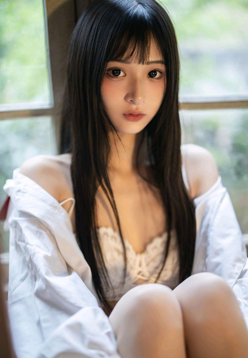 [XiuRen秀人网] 2025.04.29 No.10215 茂木希子 [82+1P]