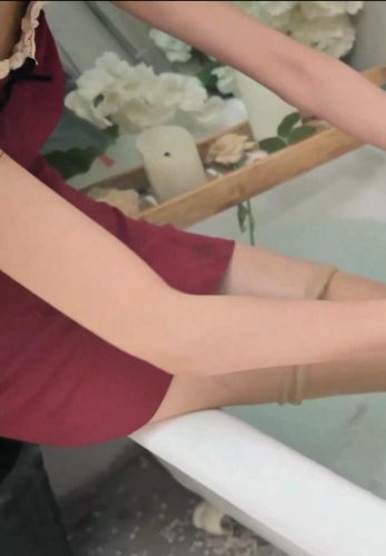 [SSA丝社]短片 NO.0145 双人 水中丝袜互动[1V／586MB]-优选资源网