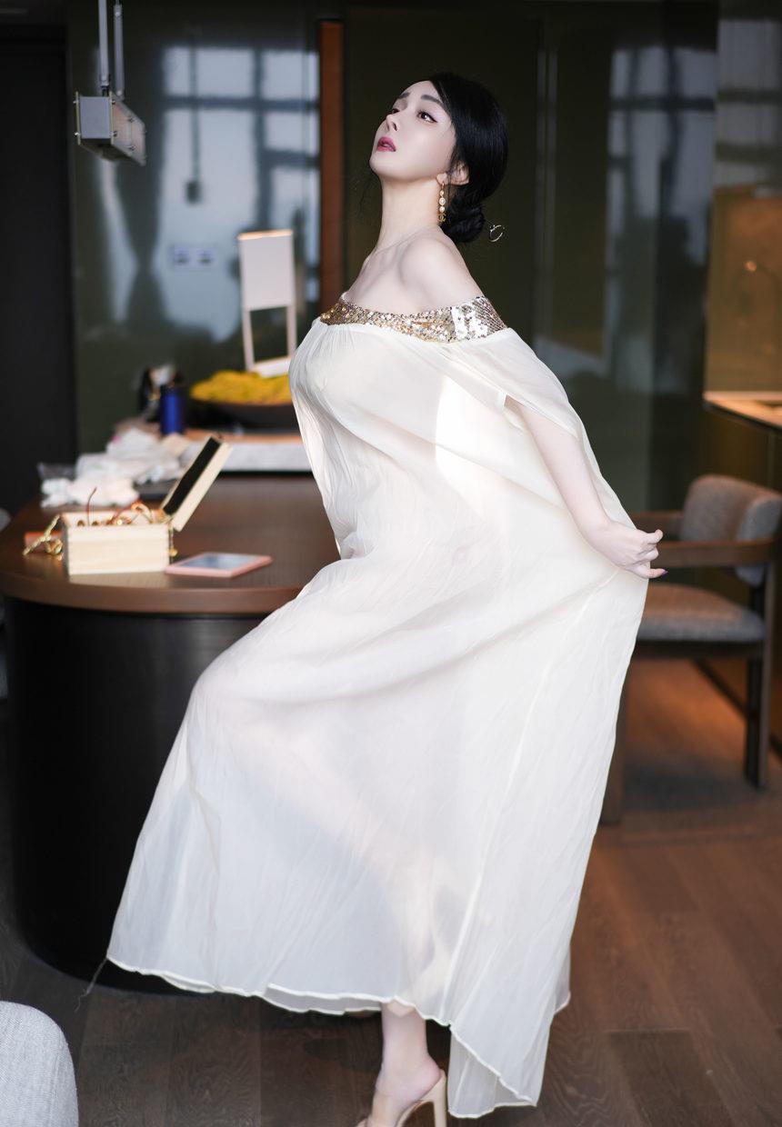 [YOUMI尤蜜荟] 2025.04.25 VOL.1132 允爾 [62+1P]