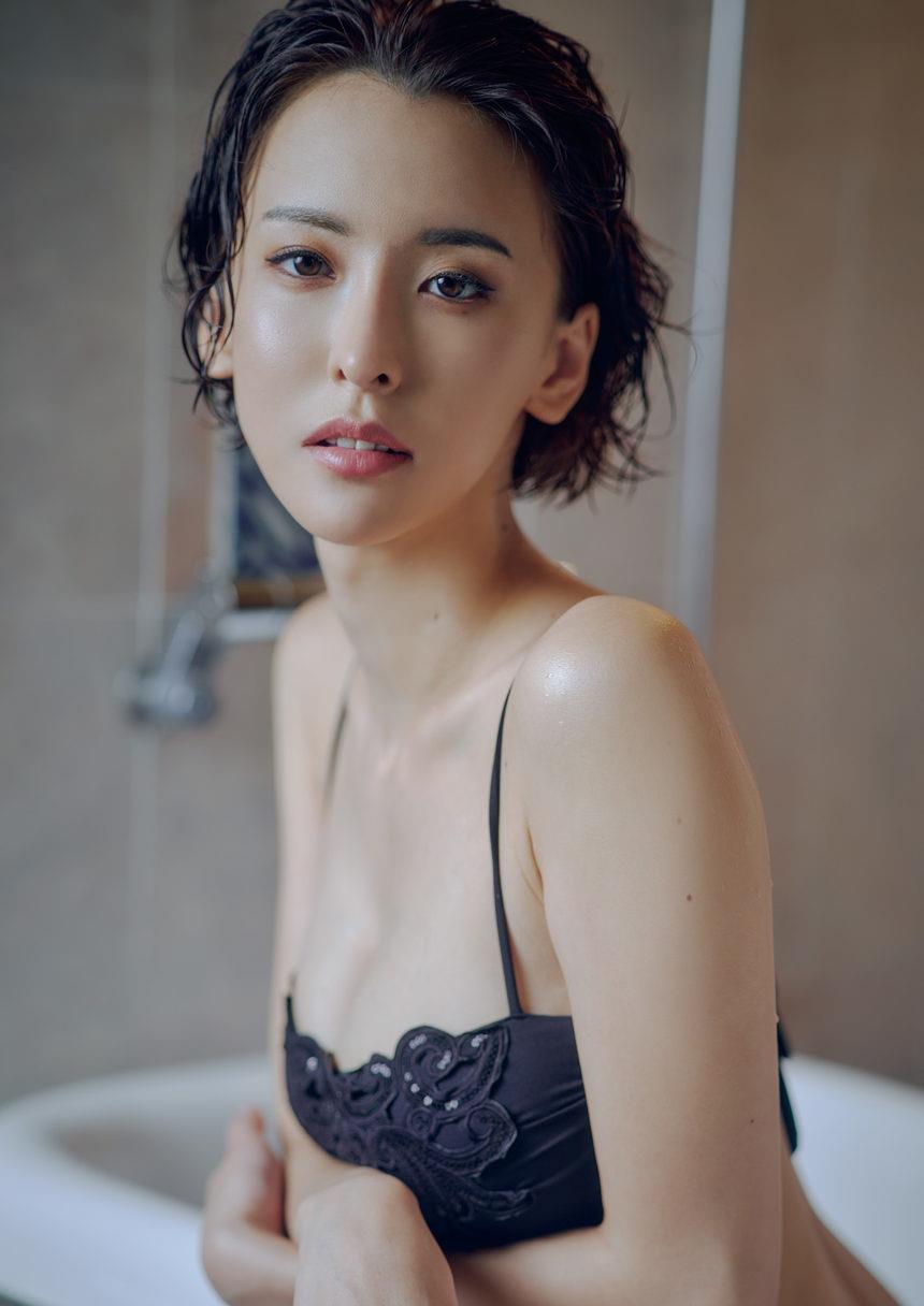 奈月セナ写真集 SILK of the MOON