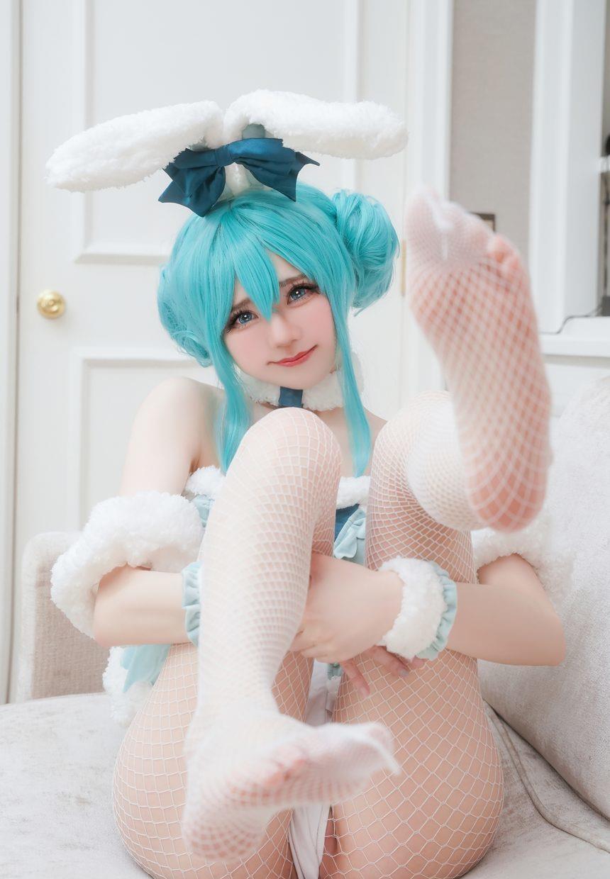 Sally Dorasnow – Miku bunnygir [20P-109MB]