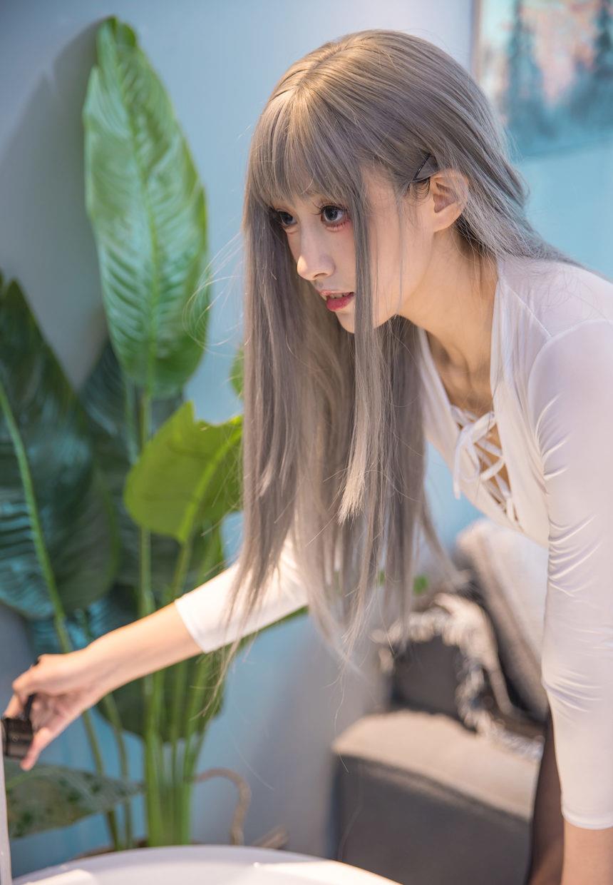 冬马路纱- 浴缸湿身黑丝[23P-410MB]