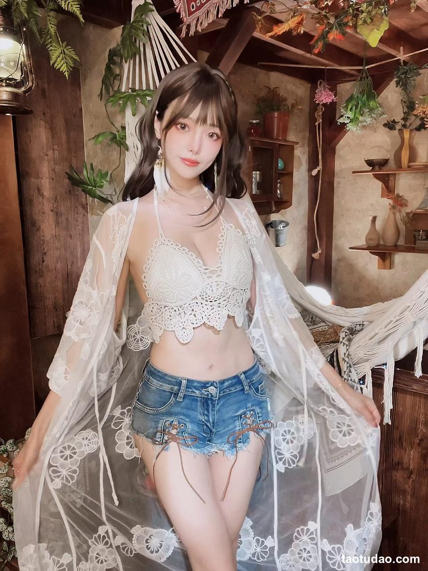 ElyEE子 –  Secret Treehouse Escape [31P5V-152MB]