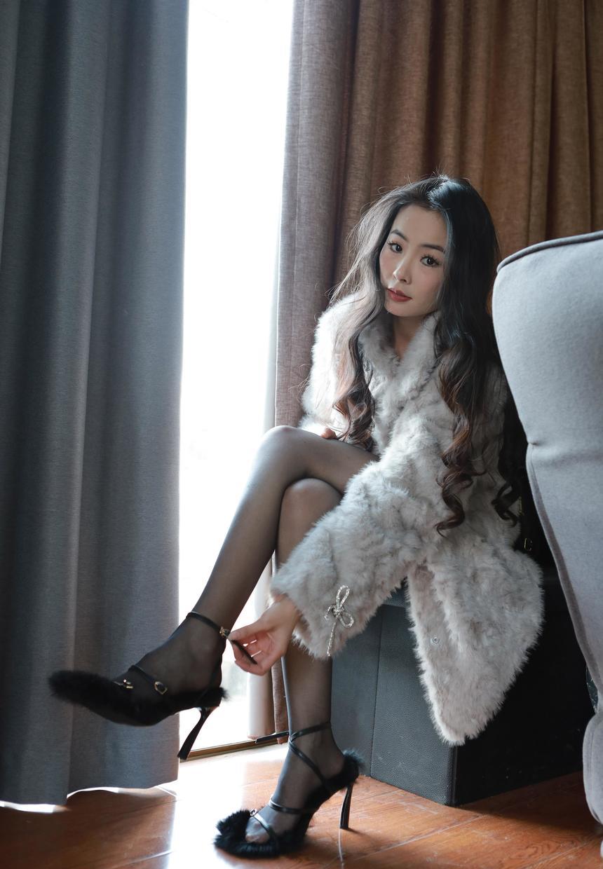 [IESS异思趣向] 2025.02.26 丝享家 1987 小金《毛绒绒》[96P-81.1M]