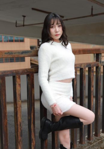 [IESS异思趣向] 2025.04.07 丝享家 2021 团团《长靴包臀裙（下）》[82P-110MB]-优选资源网