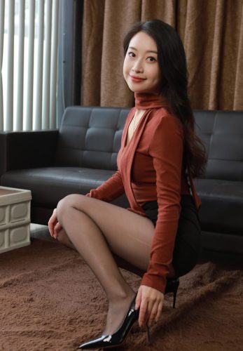 [IESS异思趣向] 2025.02.24 丝享家 1985 小婕《温柔乡（上）》[92P-88.1M]-优选资源网