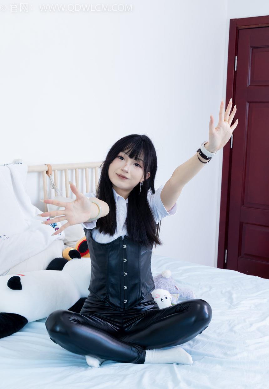 物恋传媒 NO.2289 嘟嘟-长靴、高跟凉鞋、白棉袜、裸足[200P-1V-4.46G]