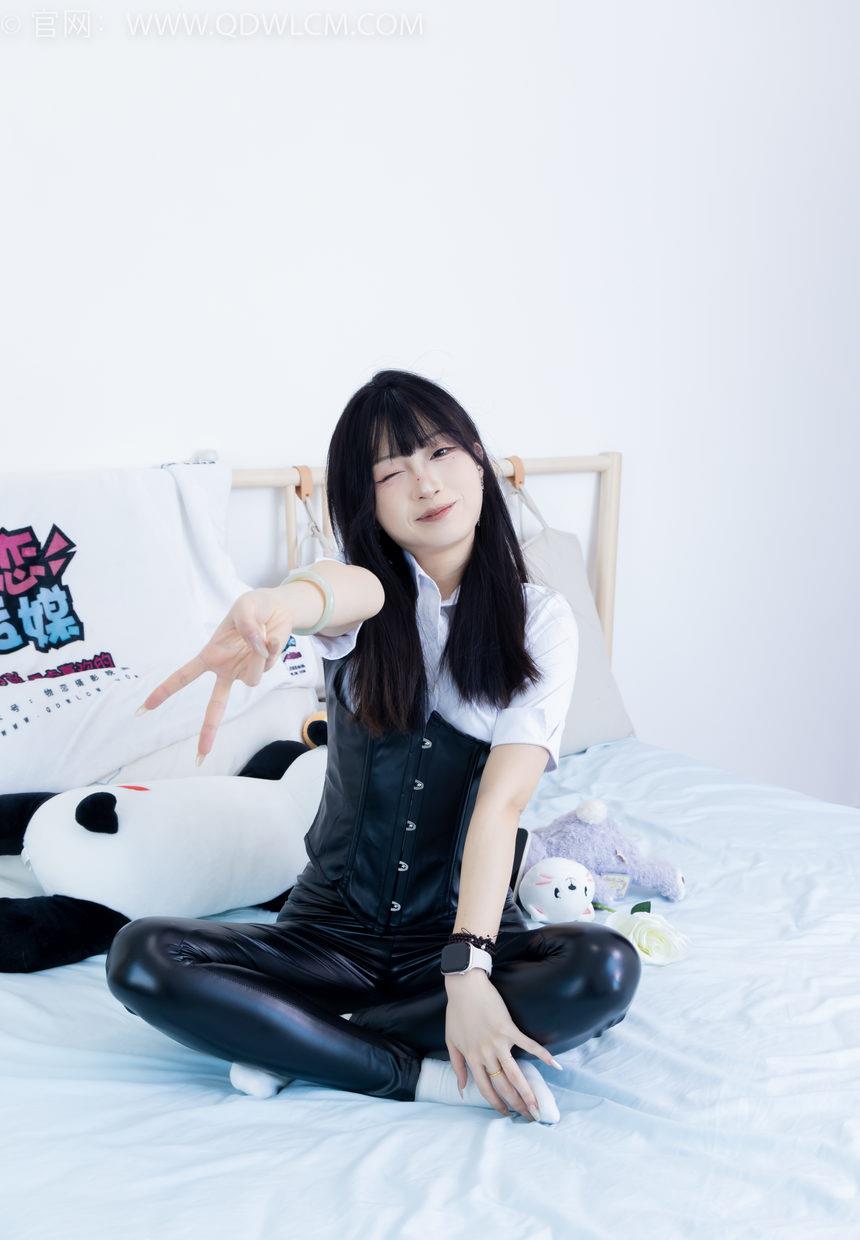 物恋传媒 NO.2289 嘟嘟-长靴、高跟凉鞋、白棉袜、裸足[200P-1V-4.46G]