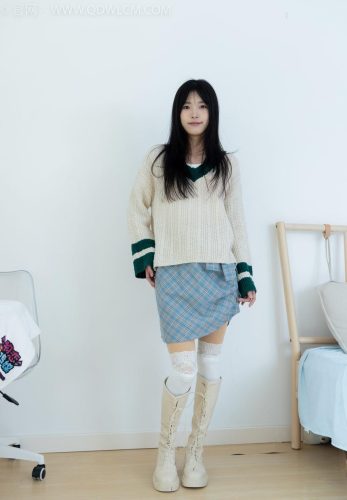 物恋传媒 NO.2312 茯苓-长靴、过膝白棉袜、厚肉丝[160P-1V-3.88G]-优选资源网