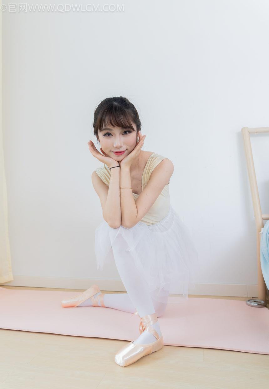 物恋传媒 NO.2307 泡泡-芭蕾鞋、厚白丝、芭蕾动作、皮筋绑脚剧情[166P-1V-5.91G]