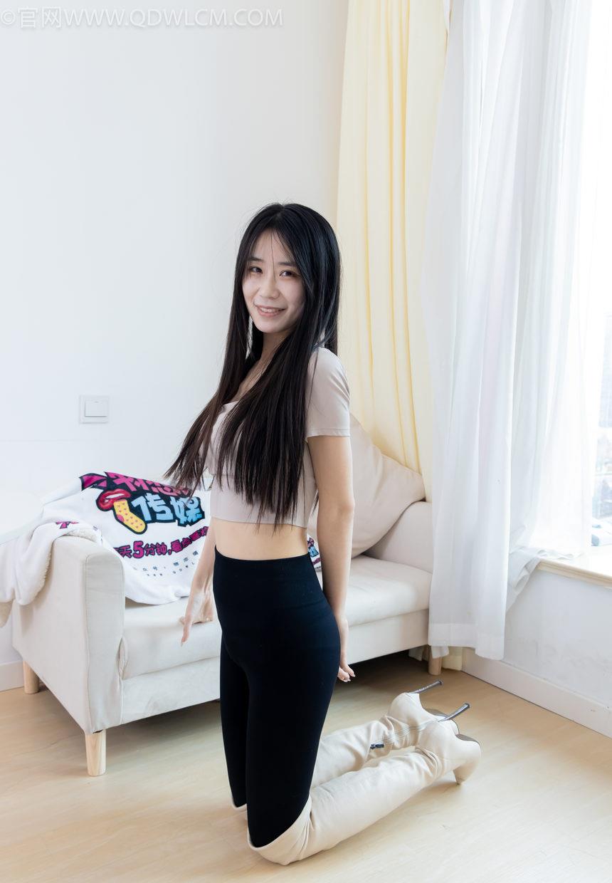 物恋传媒 NO.2305 菜菜-高跟长靴、短白棉袜、裸足[172P-1V-4.45G]