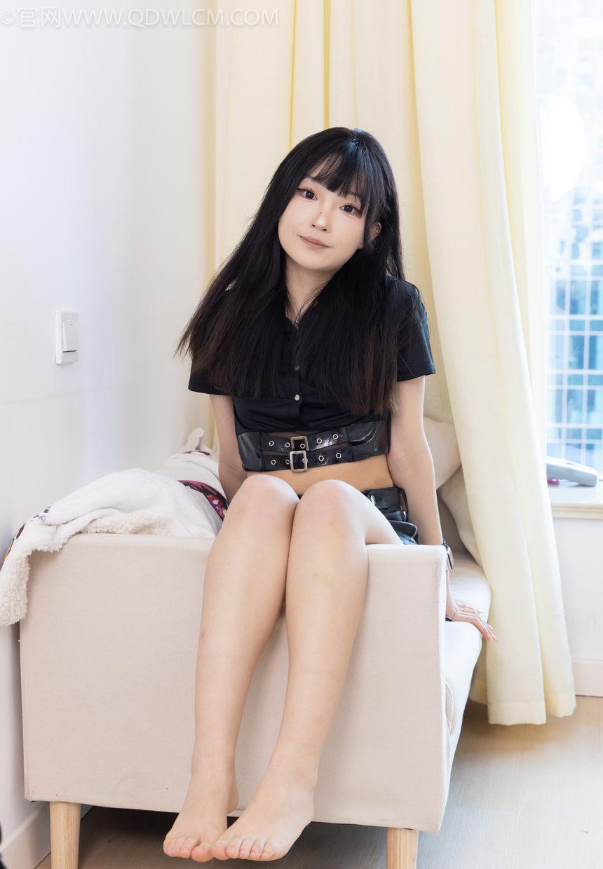 物恋传媒 NO.2304 嘟嘟-平底鞋、黑色网袜、裸足[166P-1V-4.25G]