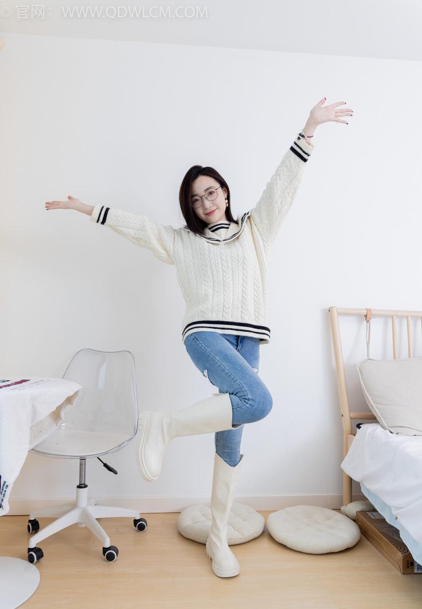 物恋传媒 NO.2302 恬恬-长靴、厚白丝、裤里丝、瑜伽动作老头乐挠脚剧情[155P-1V-3.85G]