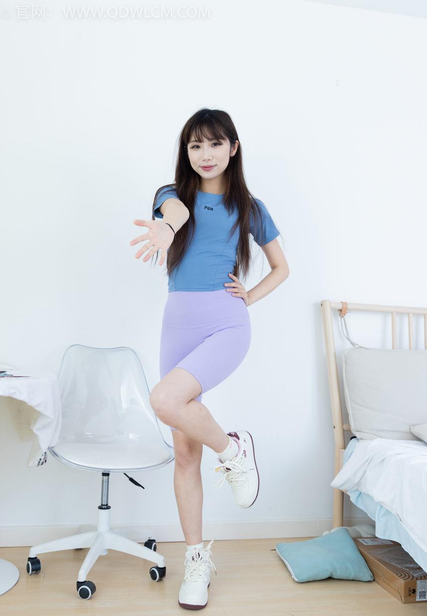 物恋传媒 NO.2299 泡泡-板鞋、白棉袜、裸足、裸足刀叉摆盘剧情[240P-1V-5.15G]