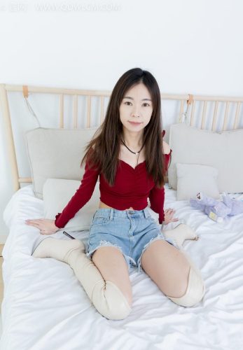 物恋传媒 NO.2296 婷婷-高跟长靴、白棉袜、裸足[170P-1V-4.3G]-优选资源网