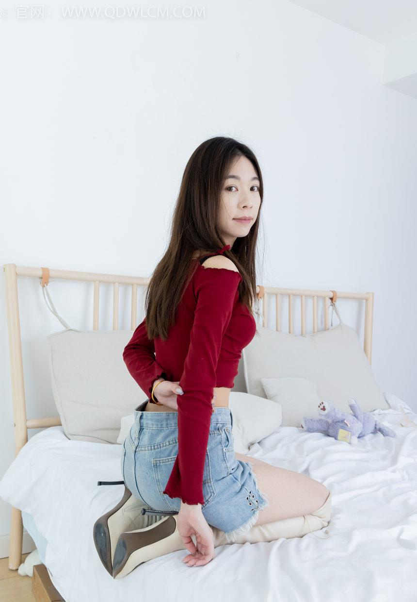 物恋传媒 NO.2296 婷婷-高跟长靴、白棉袜、裸足[170P-1V-4.3G]