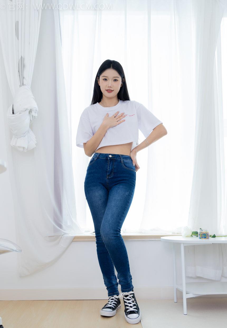 物恋传媒 NO.2293 小竹-匡威帆布鞋、粉色船袜、肚子疼揉肚子剧情（盲盒2）[160P-1V-5.58G]