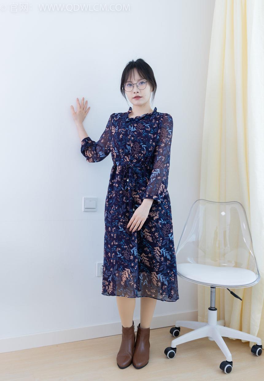 物恋传媒 NO.2292 小酒-短靴、厚肉丝、踩小蛋糕剧情（盲盒1）[150P-1V-4.25G]