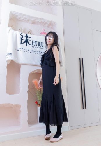 [BoBoSocks袜啵啵]NO.511 奶油-平底鞋、厚黑丝、做瑜伽动作时老头乐挠脚剧情[140P+1V／5.67GB]-优选资源网