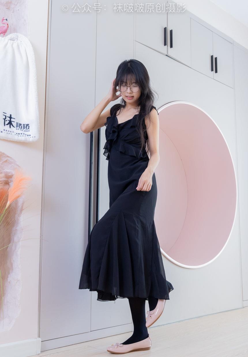 [BoBoSocks袜啵啵]NO.511 奶油-平底鞋、厚黑丝、做瑜伽动作时老头乐挠脚剧情[140P+1V／5.67GB]