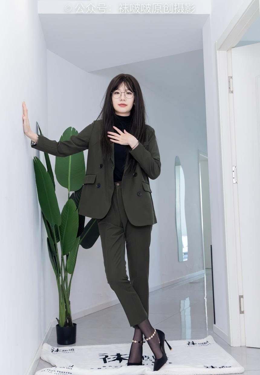 [BoBoSocks袜啵啵]NO.519 小甜豆 高跟鞋、薄黑丝、裸足、ol制服、裤里丝[143P+1V／6.70GB]