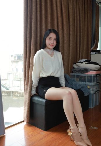 [IESS异思趣向] 2025.03.03 丝享家 1991 婉萍《酒杯美腿》[89P-101.3M]-优选资源网