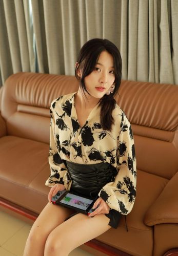 [IESS异思趣向] 2025.03.30 丝享家 2014 婉萍《双脚成行（上）》[90P-85MB]-优选资源网