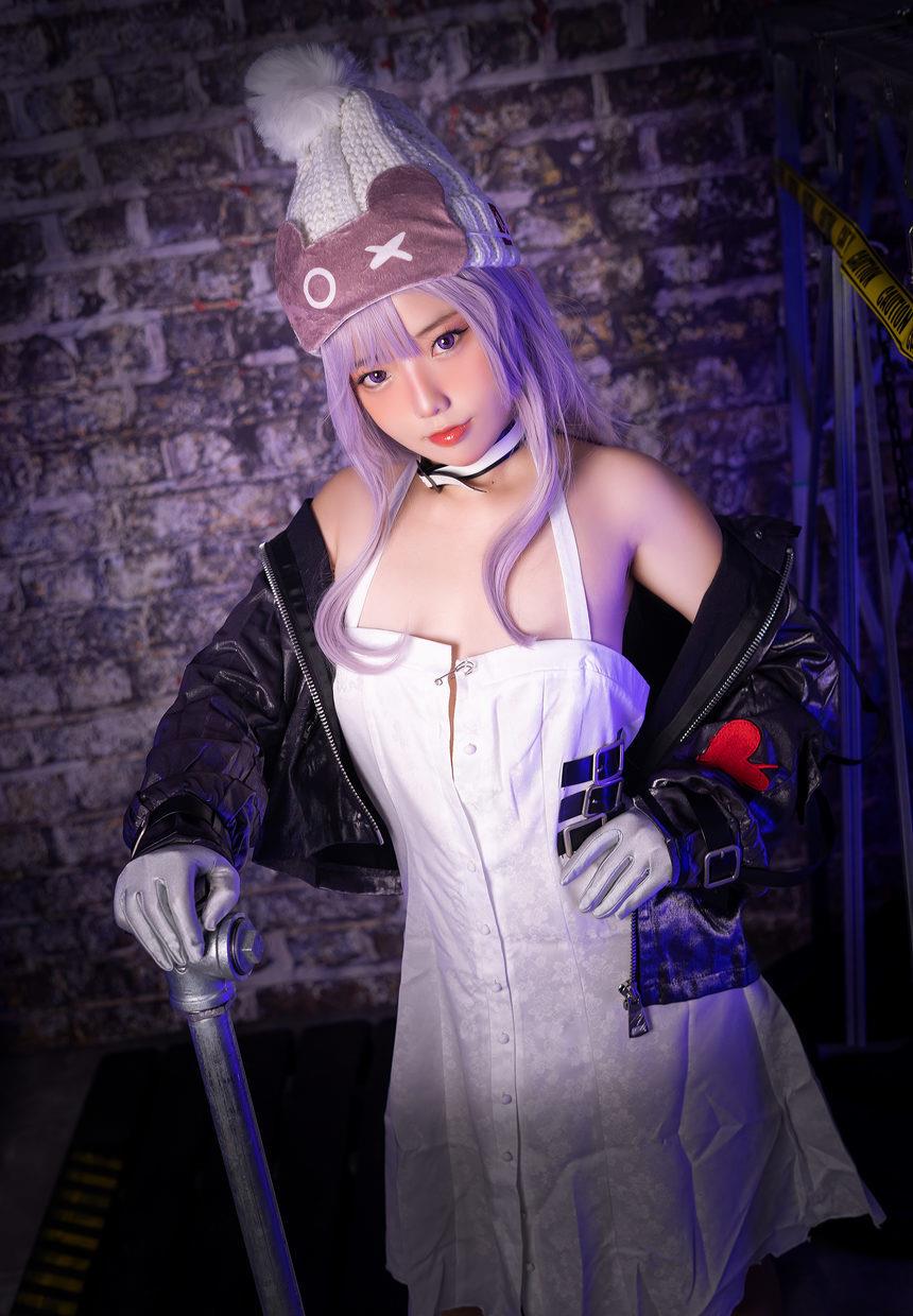 Messie Huang –  Hella [58P-211MB]