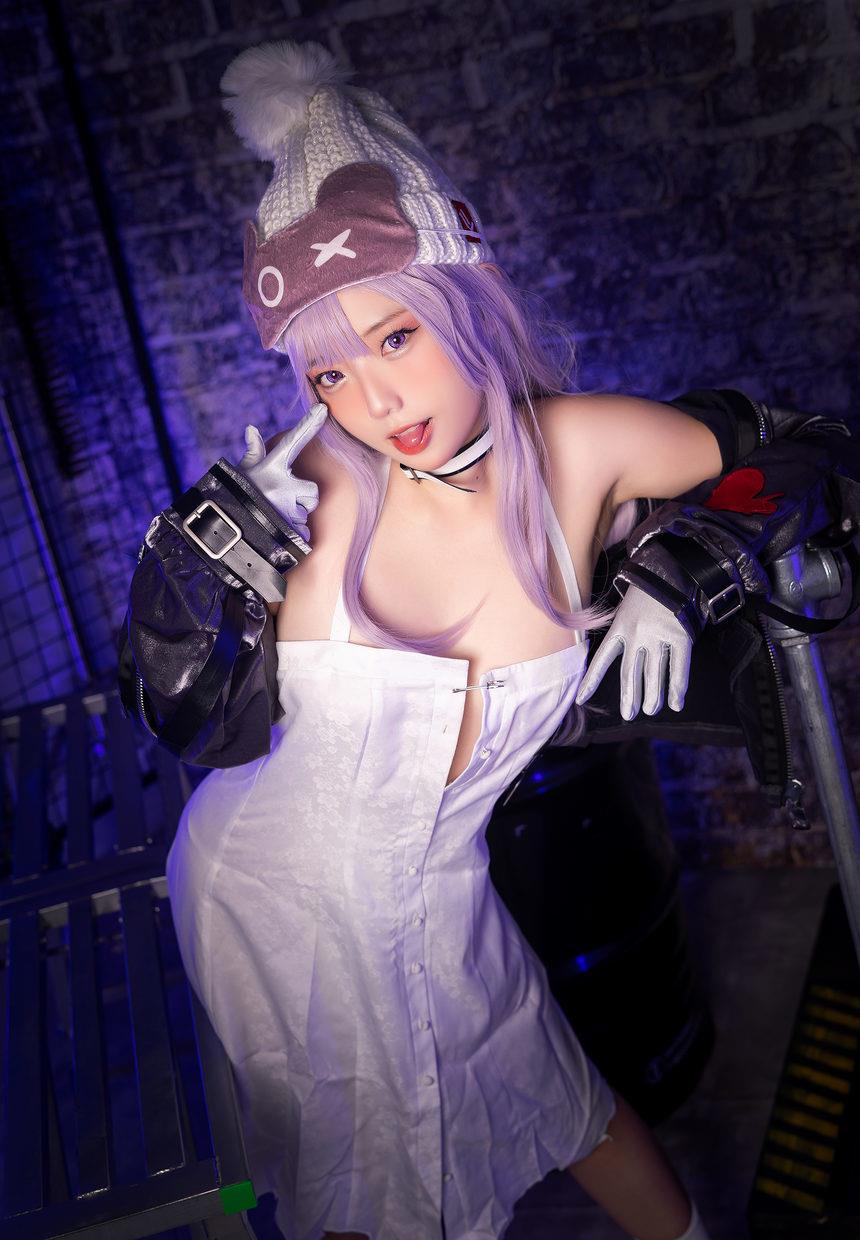 Messie Huang –  Hella [58P-211MB]