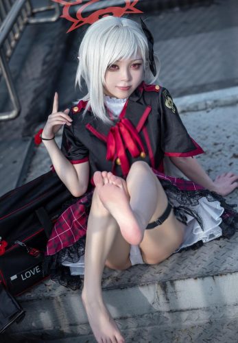 矢量鱼-蔚蓝档案-浅黄睦月原皮[36P-411MB]-优选资源网