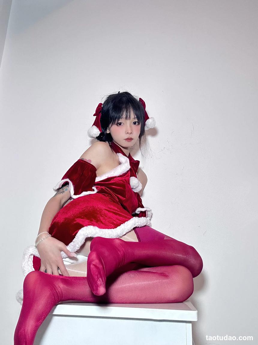 聂骄傲-圣诞红色魅惑 [20P-25M]