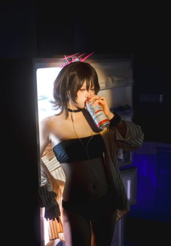 纸悦Etsu_ko-蔚蓝档案-戒野美咲泳装[28P-405MB]-优选资源网