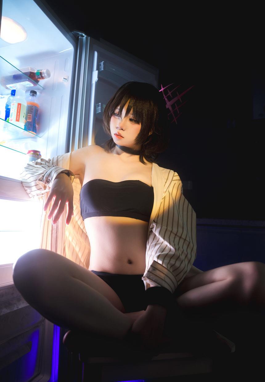 纸悦Etsu_ko-蔚蓝档案-戒野美咲泳装[28P-405MB]