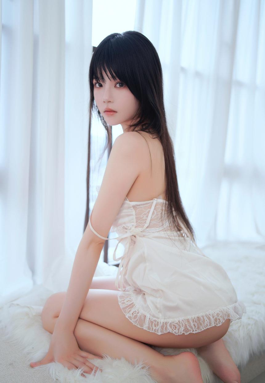 桜桃喵 –  奶油盛宴[16P+3V-1.95G]