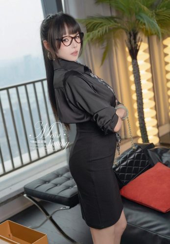 咬一口兔娘(Yiko湿润兔) –  4月作品『总裁攻略』[145P+1V-1.77G]-优选资源网