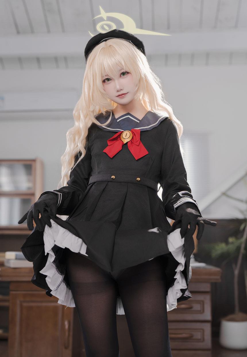 lunananya-蔚蓝档案-笑面教授[56P-162MB]