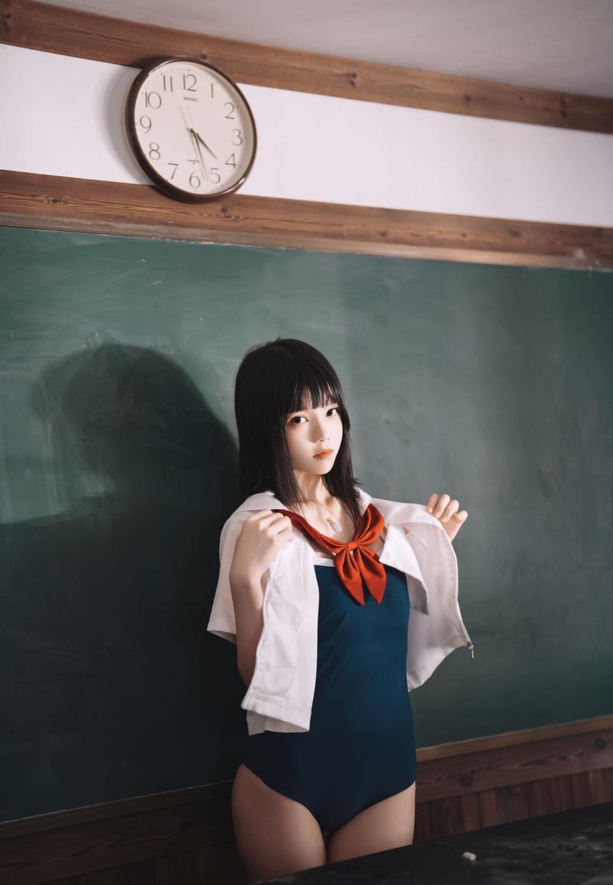 桜桃喵-教室死库水 [48P-434.2M]