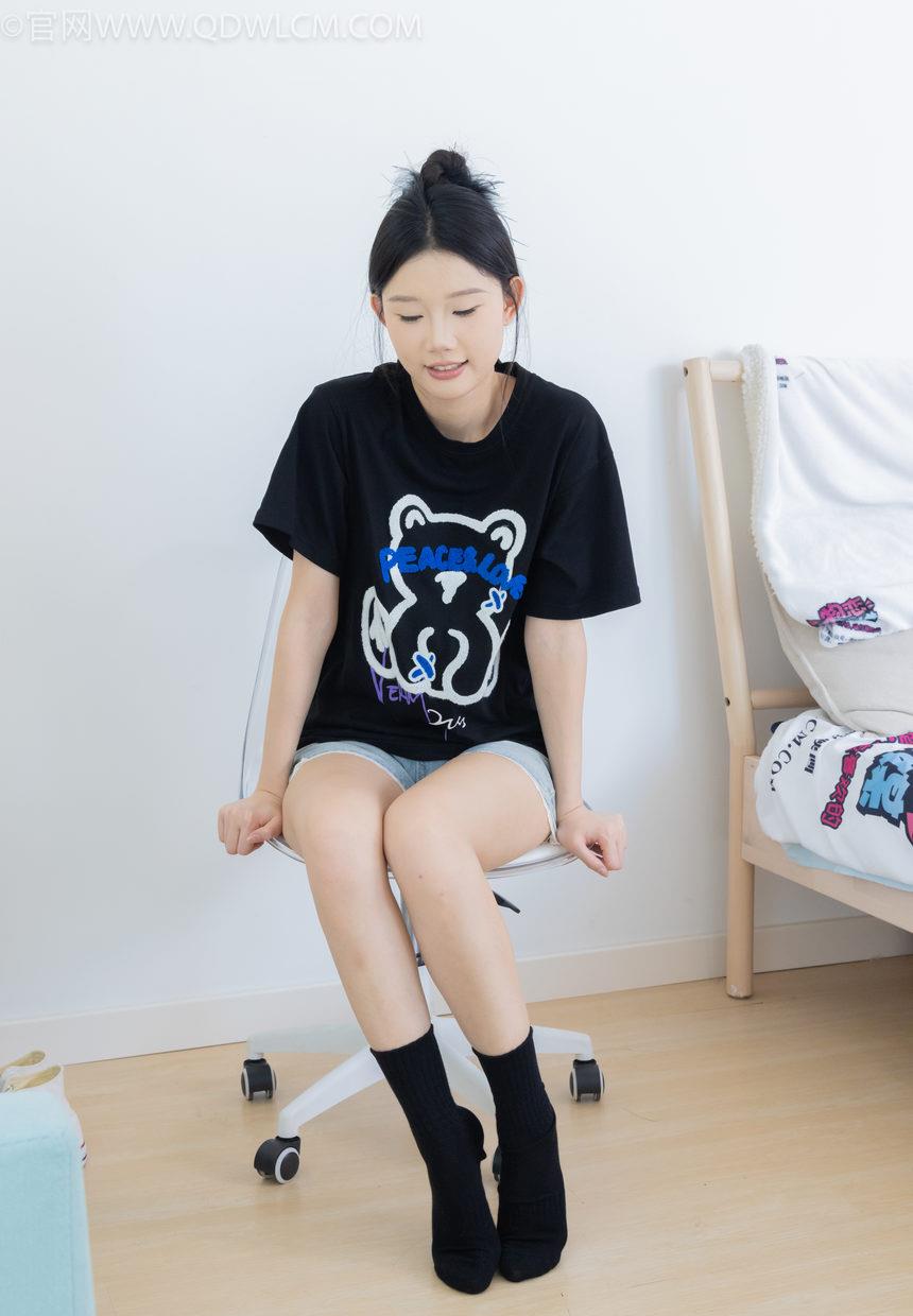 物恋传媒 No.2324 小竹-匡威帆布鞋、白棉袜、黑棉袜 [166P1V-4.78GB]