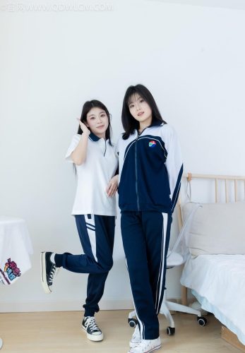 物恋传媒 No.2322 闪闪青柠-帆布鞋、白棉袜、青柠薄肉丝、闪闪薄白丝 [168P1V-4.62GB]-优选资源网