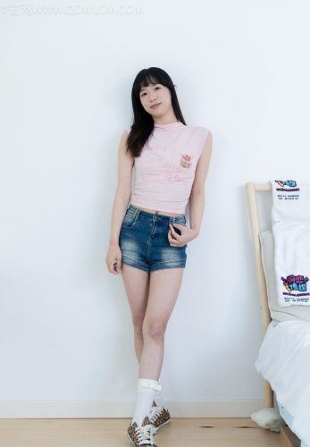 物恋传媒 NO.2319 小左-帆布鞋、白棉袜、裸足[155P-1V-3.51G]-优选资源网