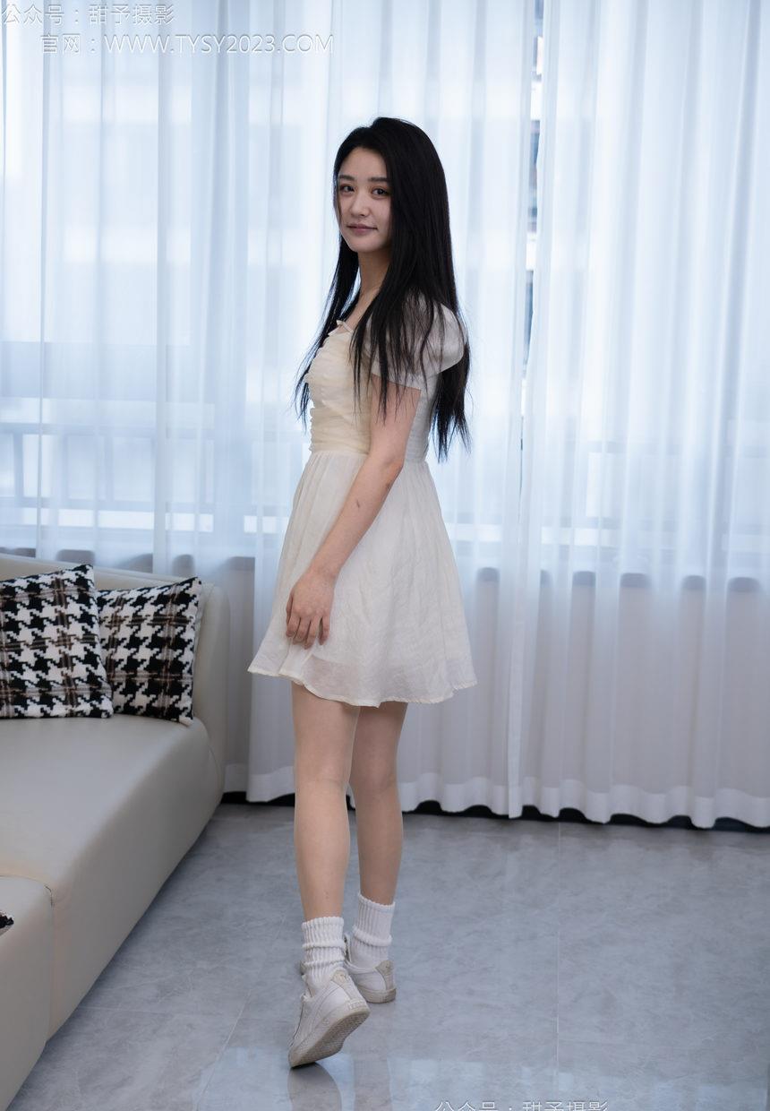 甜予摄影 NO.137 澜澜-板鞋、白棉袜、薄肉丝[140P+2V／10.1GB]