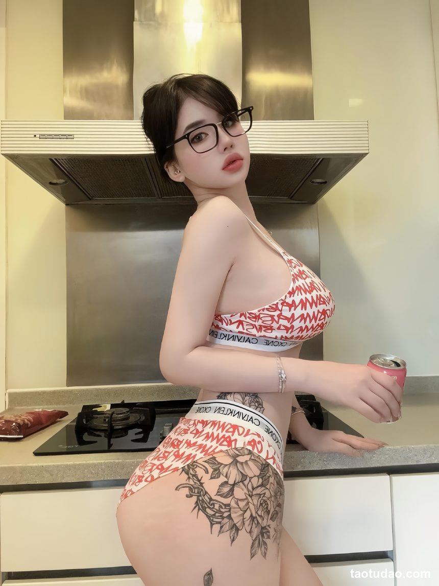 微密圈 阿色-水蜜桃沙漏 [9P+1V-55MB]