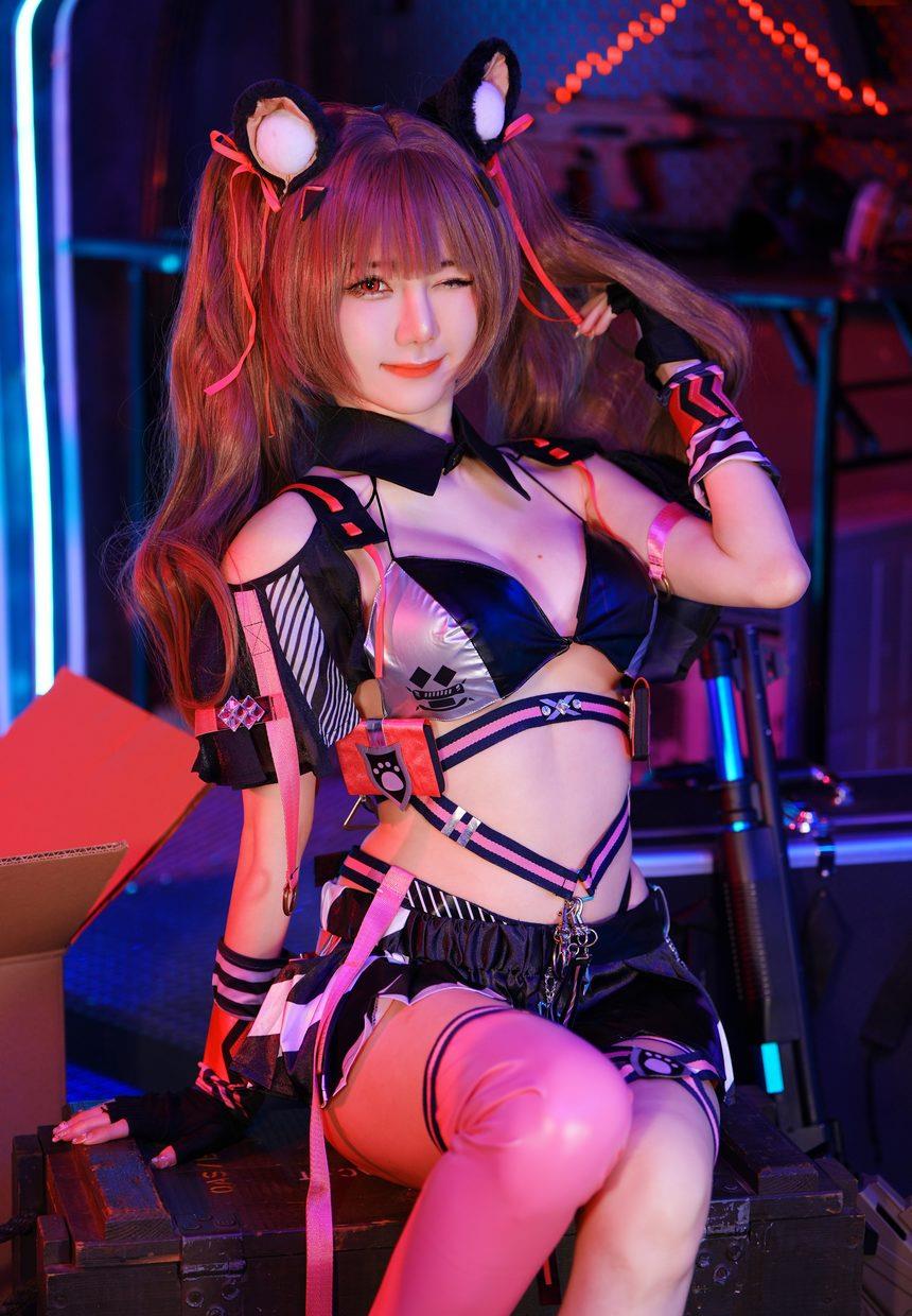 Sally Dorasnow – Nero[46P-597.8M]