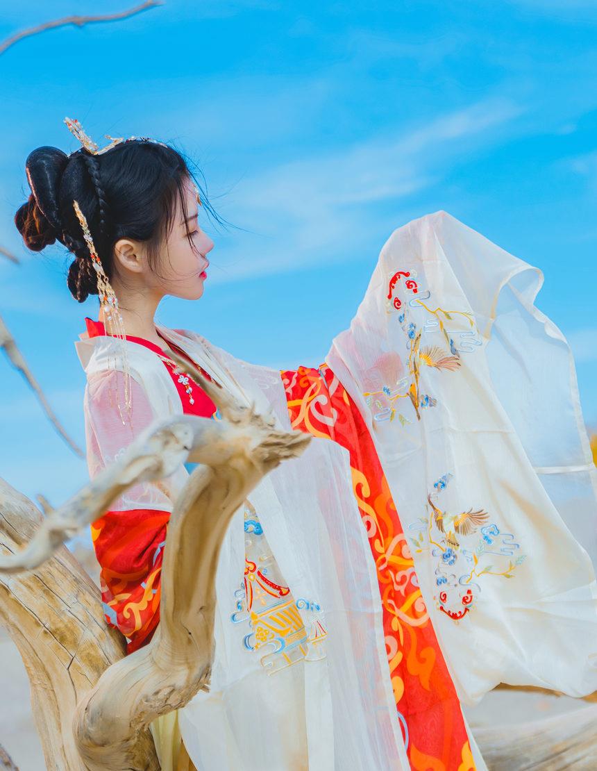 桜桃喵 – 惊鸿 [15P-375MB]