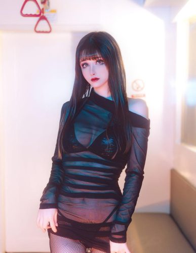 鹿八岁baby – 地铁の调教[94P+2V-2.65G]-优选资源网