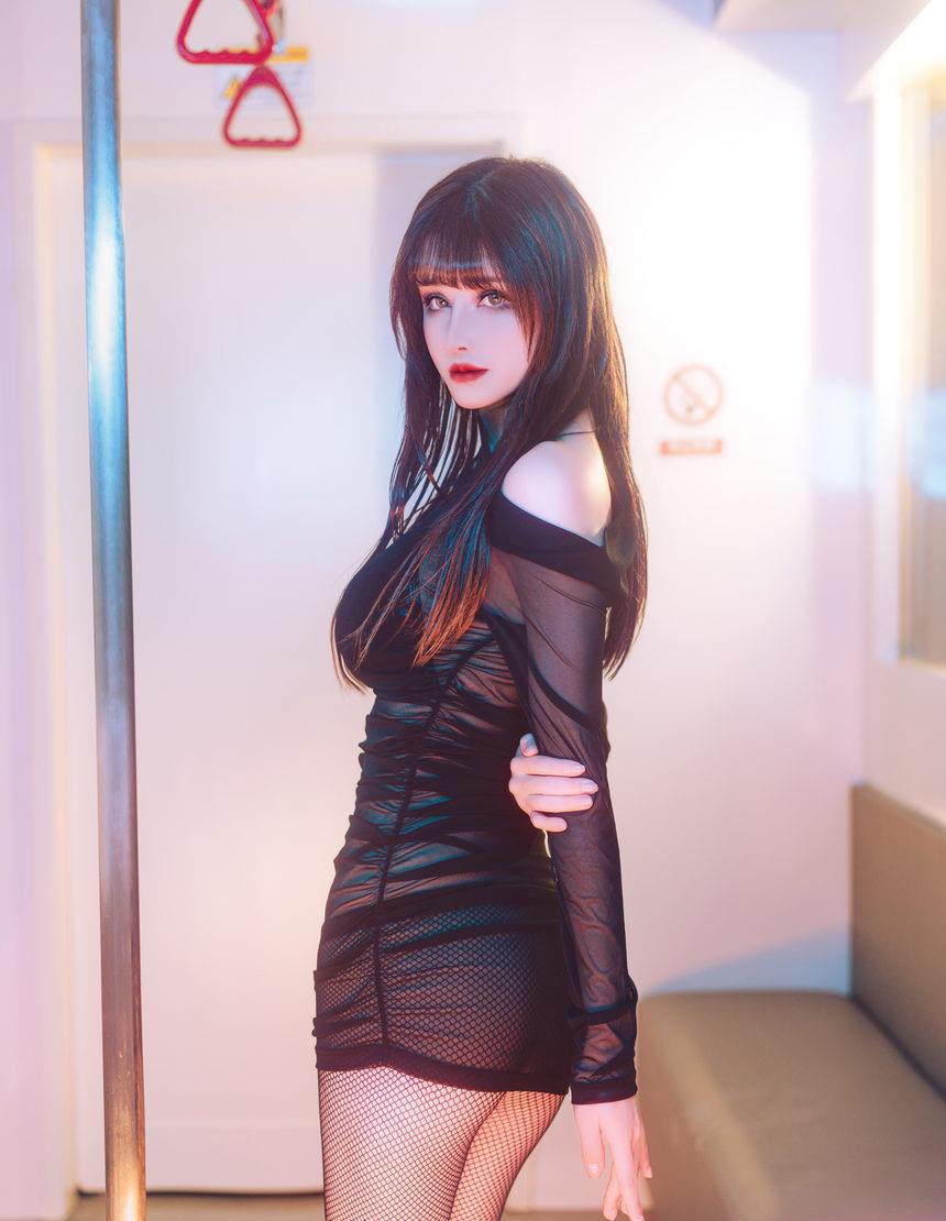 鹿八岁baby – 地铁の调教[94P+2V-2.65G]