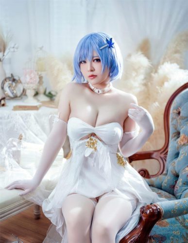 半半子-恰巴耶夫-白骑兵的旋律礼服[64P+2V-306MB]-优选资源网