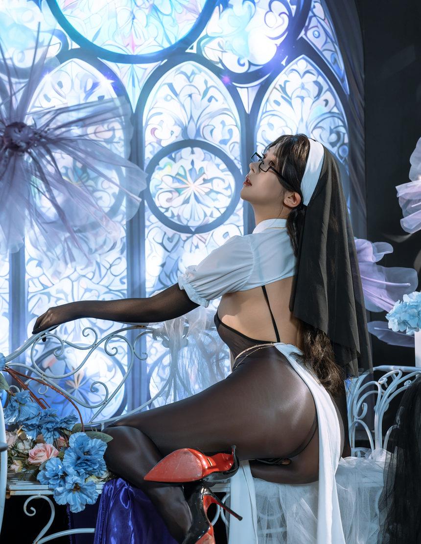 云溪溪 – 奶桃桃 沉陷-修女[90P+1V-1.48G]