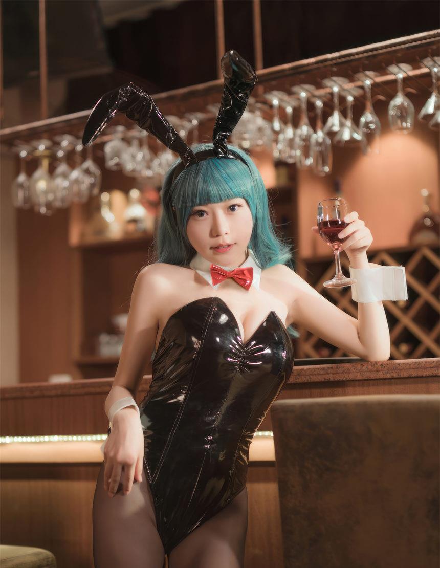 香草喵露露 - 七龙珠 布玛 兔女郎 [30P-222MB]